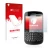 Parte frontal de un envase de producto con el logotipo de la marca upscreen. Al lado se muestra el dispositivo RIM BlackBerry 