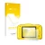 Parte frontal de un envase de producto con el logotipo de la marca upscreen. Al lado se muestra el dispositivo Nikon Coolpix S