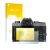 Parte frontal de un envase de producto con el logotipo de la marca upscreen. Al lado se muestra el dispositivo Fujifilm X-T100