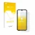Parte frontal de un envase de producto con el logotipo de la marca upscreen. Al lado se muestra el dispositivo Oukitel WP33 Pr