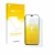 Parte frontal de un envase de producto con el logotipo de la marca upscreen. Al lado se muestra el dispositivo Honor X8c con s