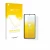 Parte frontal de un envase de producto con el logotipo de la marca upscreen. Al lado se muestra el dispositivo Xiaomi Poco M6 
