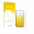 Parte frontal de un envase de producto con el logotipo de la marca upscreen. Al lado se muestra el dispositivo Xiaomi 17 con s
