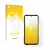 Parte frontal de un envase de producto con el logotipo de la marca upscreen. Al lado se muestra el dispositivo Doogee V20 con 