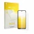 Parte frontal de un envase de producto con el logotipo de la marca upscreen. Al lado se muestra el dispositivo Doogee M30 con 